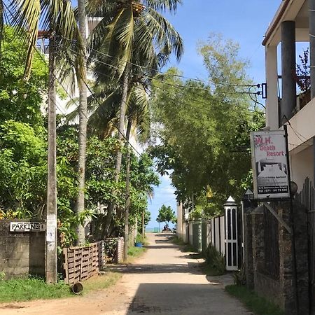 Wh Beach Resort Weligama Exteriör bild