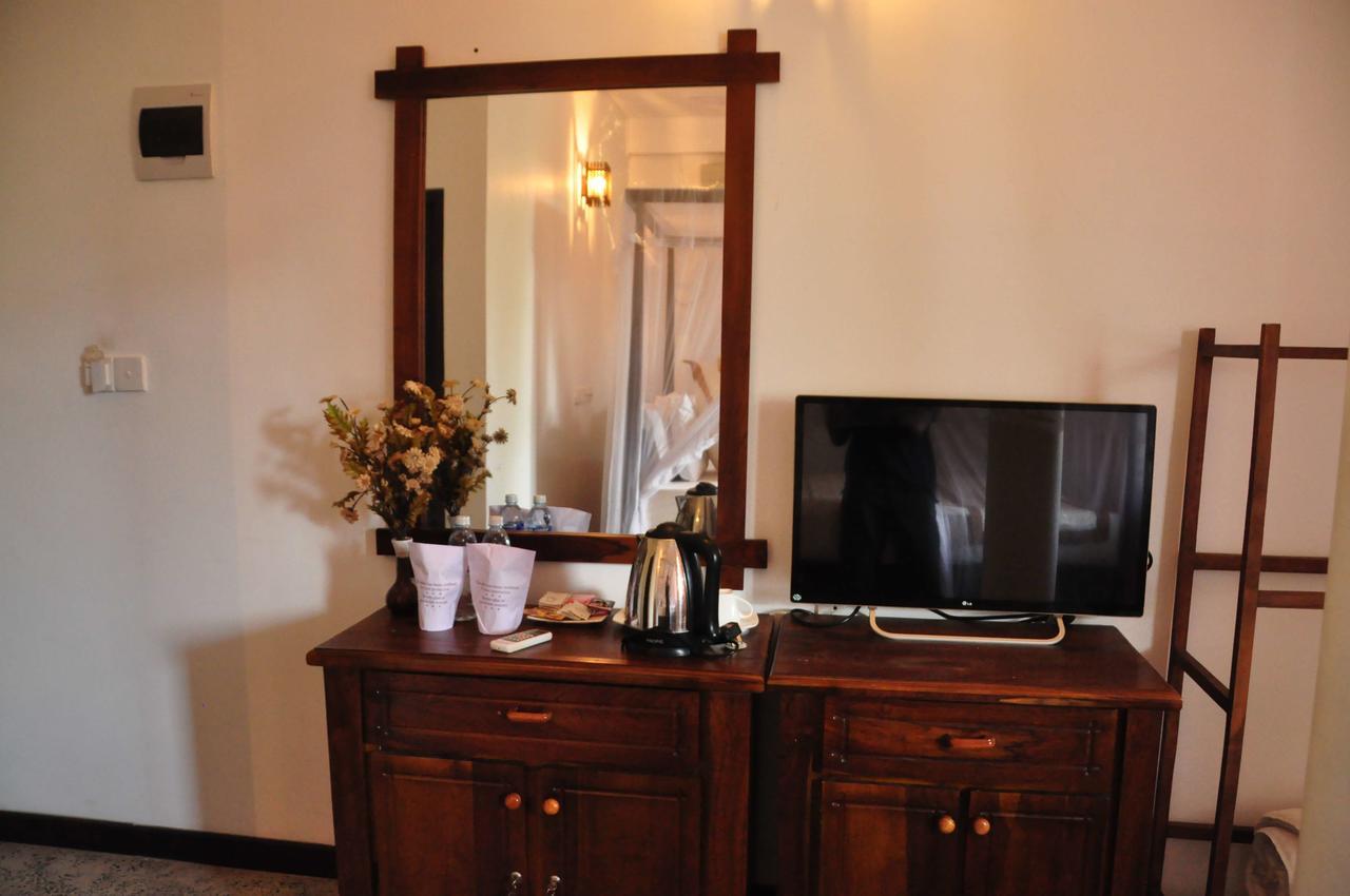 Wh Beach Resort Weligama Exteriör bild