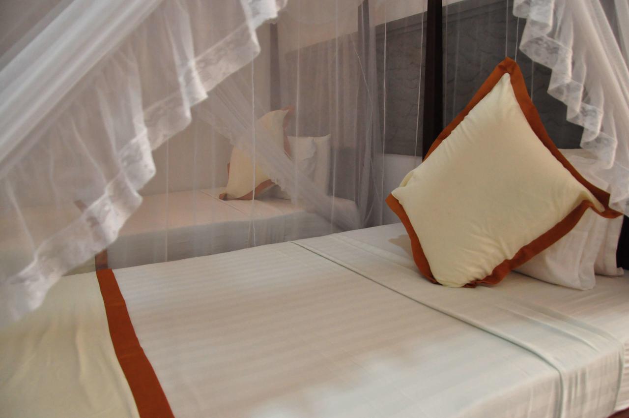 Wh Beach Resort Weligama Exteriör bild