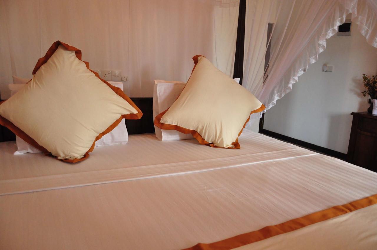 Wh Beach Resort Weligama Exteriör bild