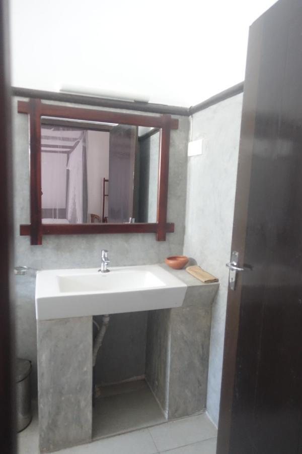 Wh Beach Resort Weligama Exteriör bild