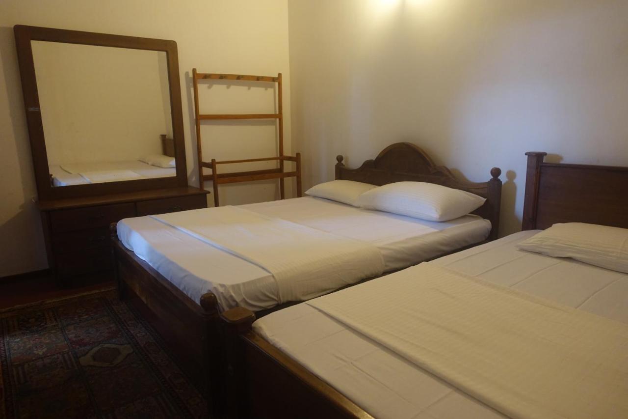 Wh Beach Resort Weligama Exteriör bild