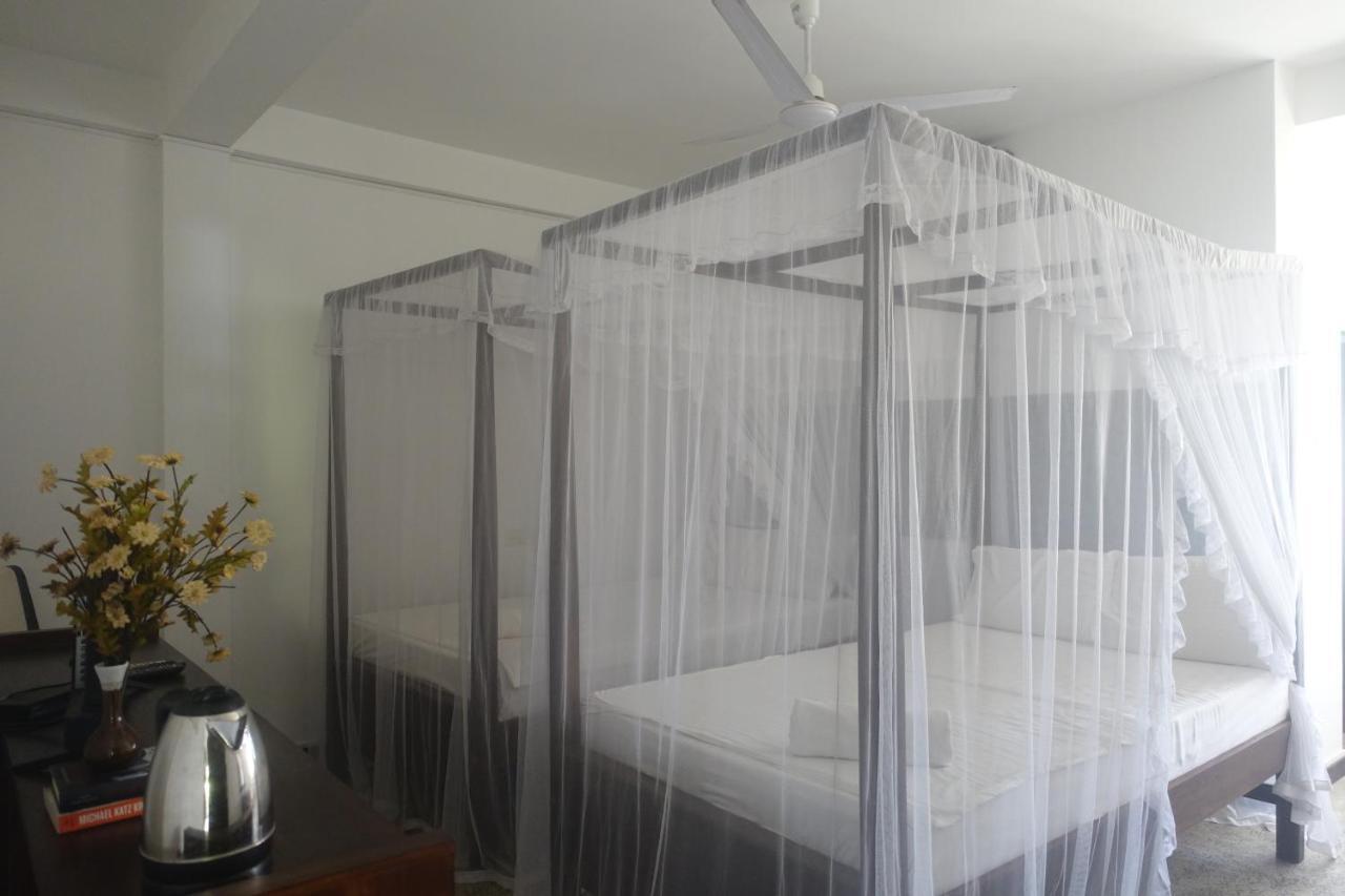 Wh Beach Resort Weligama Exteriör bild